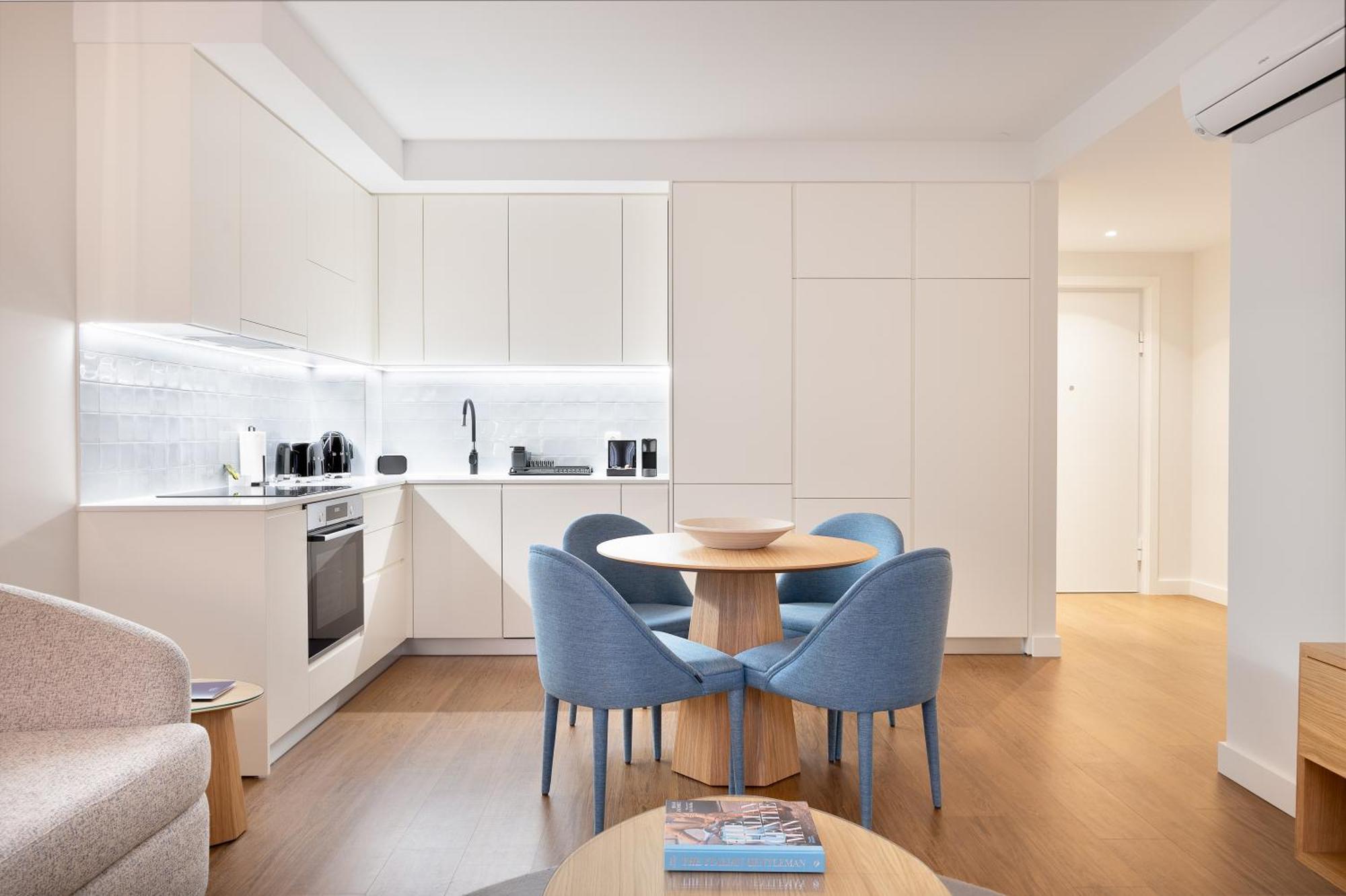 Catarina Serviced (adults Only) Appartamento Oporto